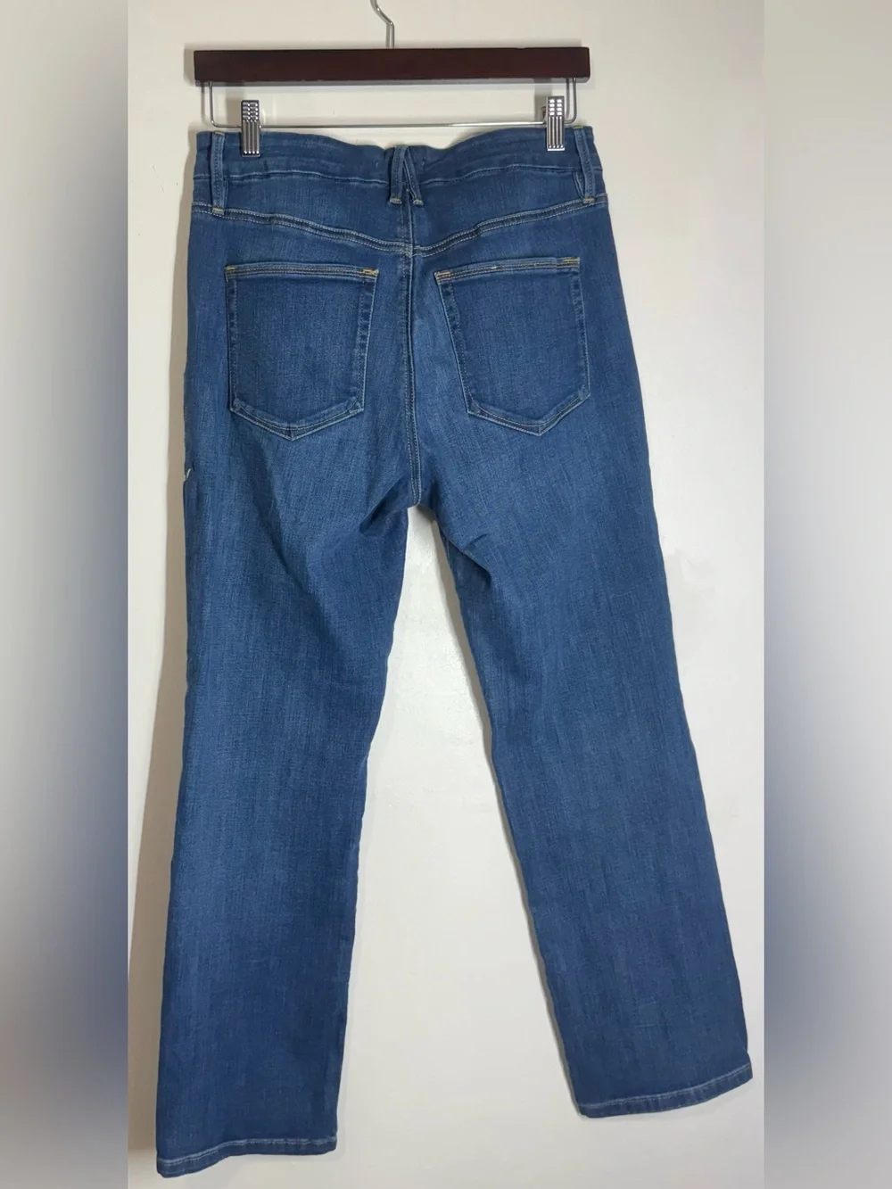 GOOD AMERICAN Good Legs High Rise Straight Stretch Jean